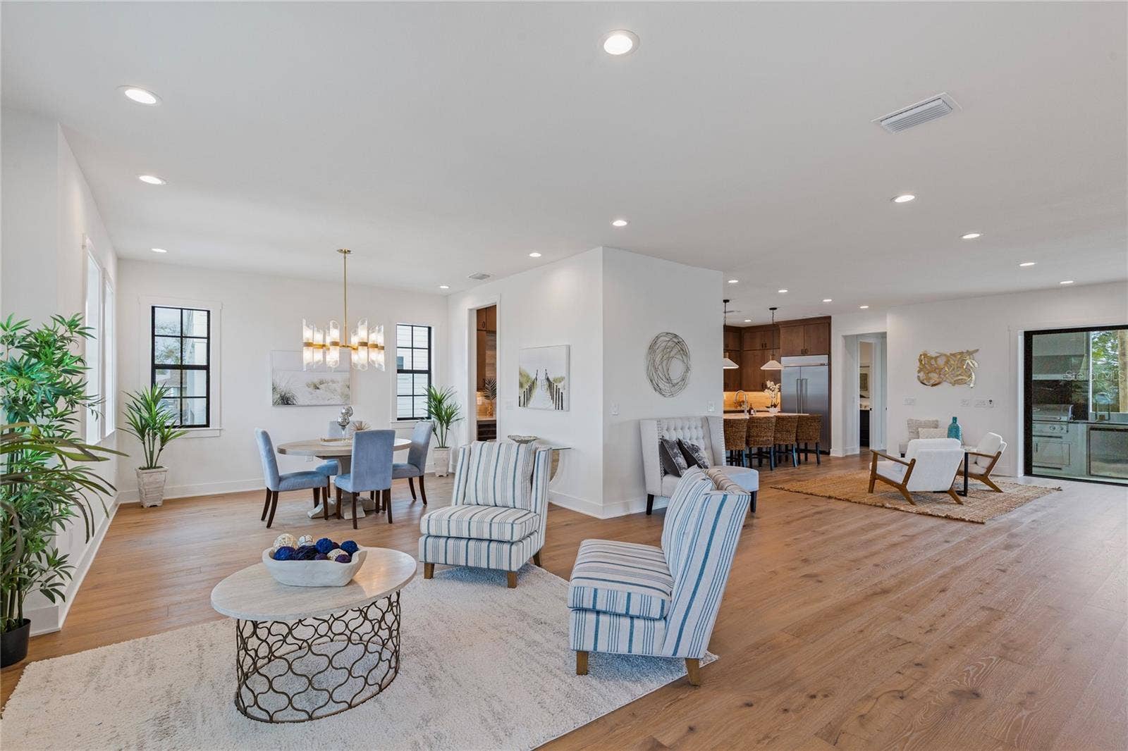 220 90TH AVENUE NE, St Petersburg, FL 33702 220 90TH AVENUE NE, St Petersburg, FL 33702