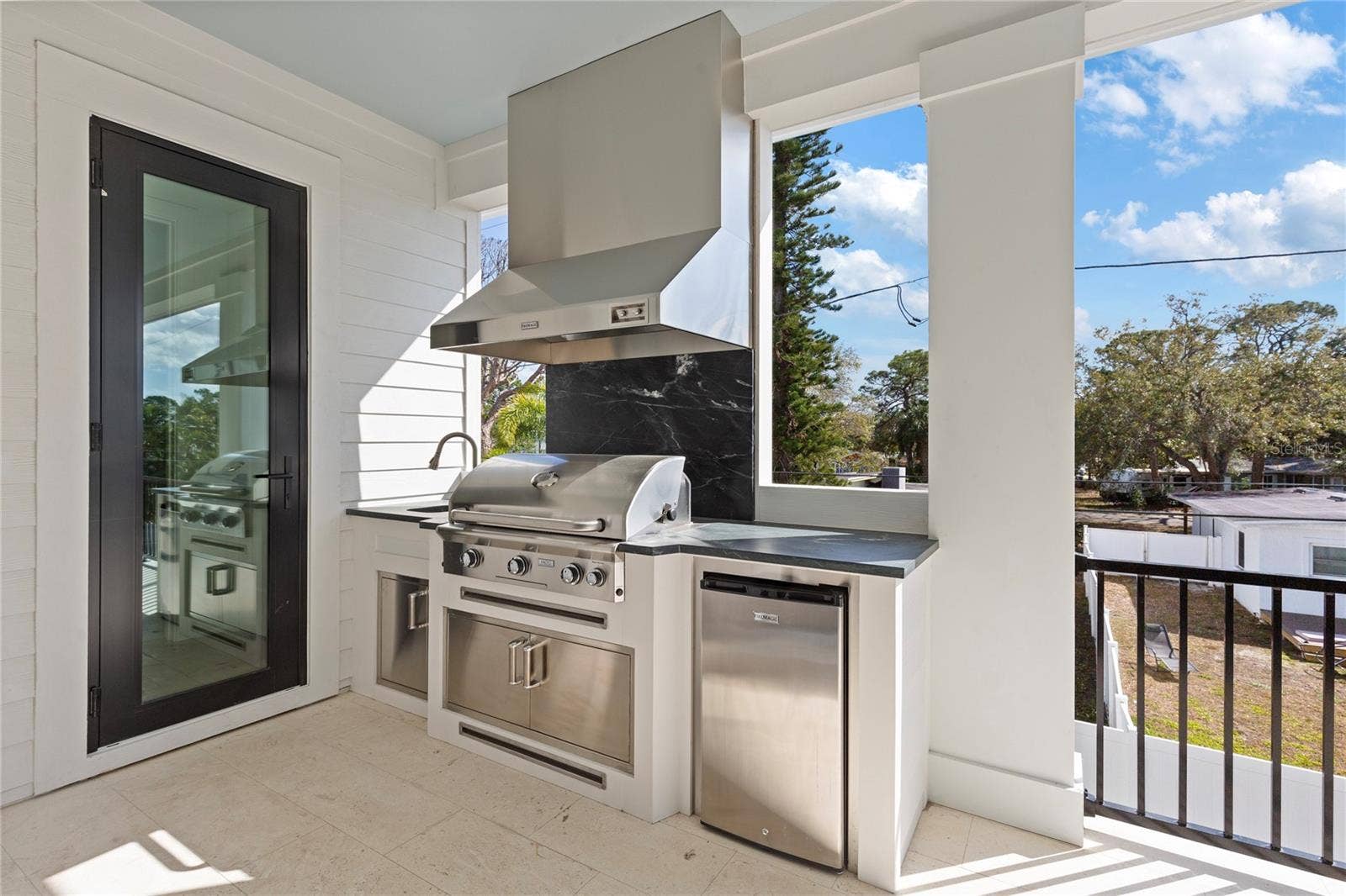 220 90TH AVENUE NE, St Petersburg, FL 33702 220 90TH AVENUE NE, St Petersburg, FL 33702
