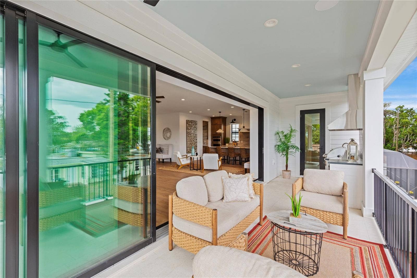 220 90TH AVENUE NE, St Petersburg, FL 33702 220 90TH AVENUE NE, St Petersburg, FL 33702
