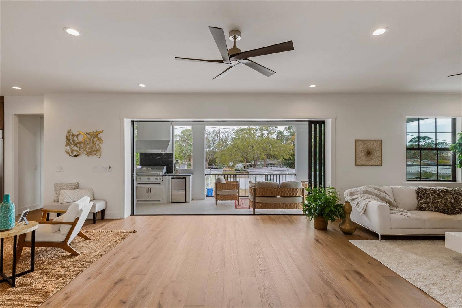 220 90TH AVENUE NE, St Petersburg, FL 33702 220 90TH AVENUE NE, St Petersburg, FL 33702