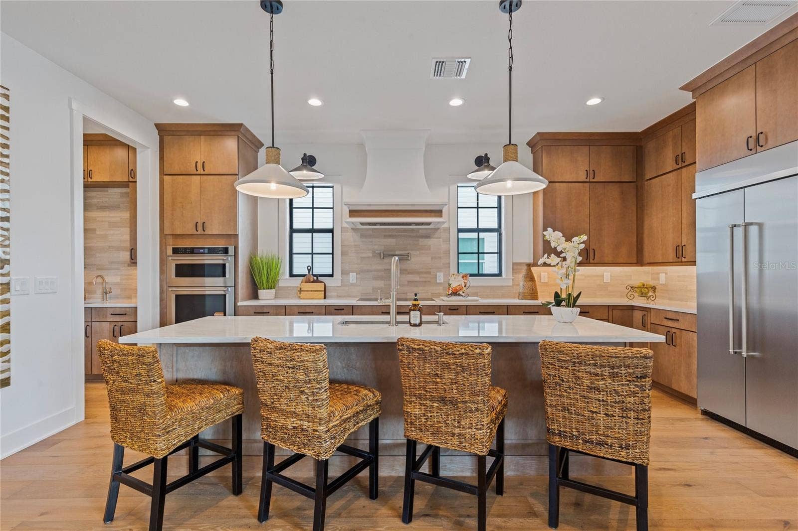 220 90TH AVENUE NE, St Petersburg, FL 33702 220 90TH AVENUE NE, St Petersburg, FL 33702