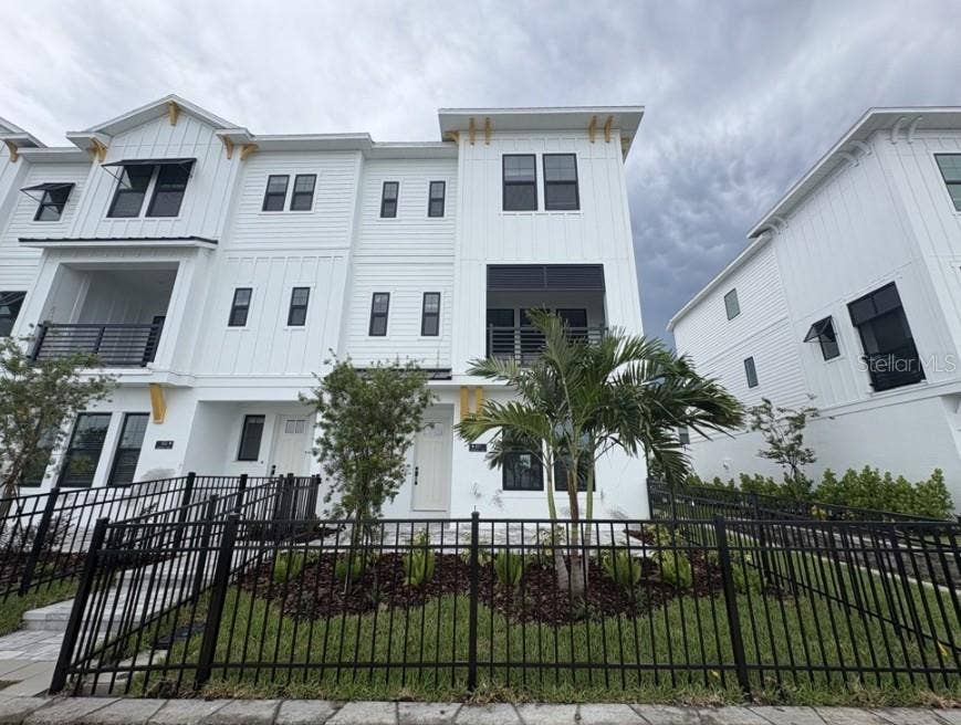 Property photo for 1650 SPRINGWELL LANE, Sarasota, FL