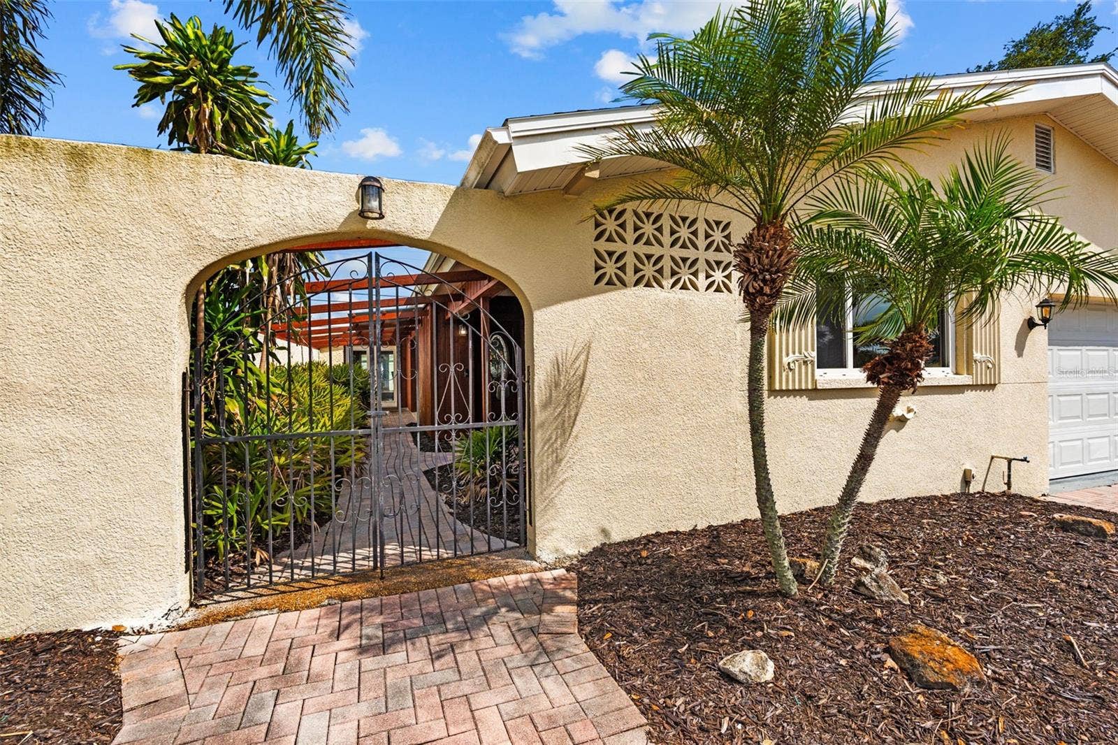 10472 ORANGE BLOSSOM LANE, Seminole, FL 33772 10472 ORANGE BLOSSOM LANE, Seminole, FL 33772