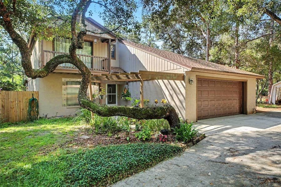 Property photo for 284 CLEARVIEW ROAD, Oviedo, FL