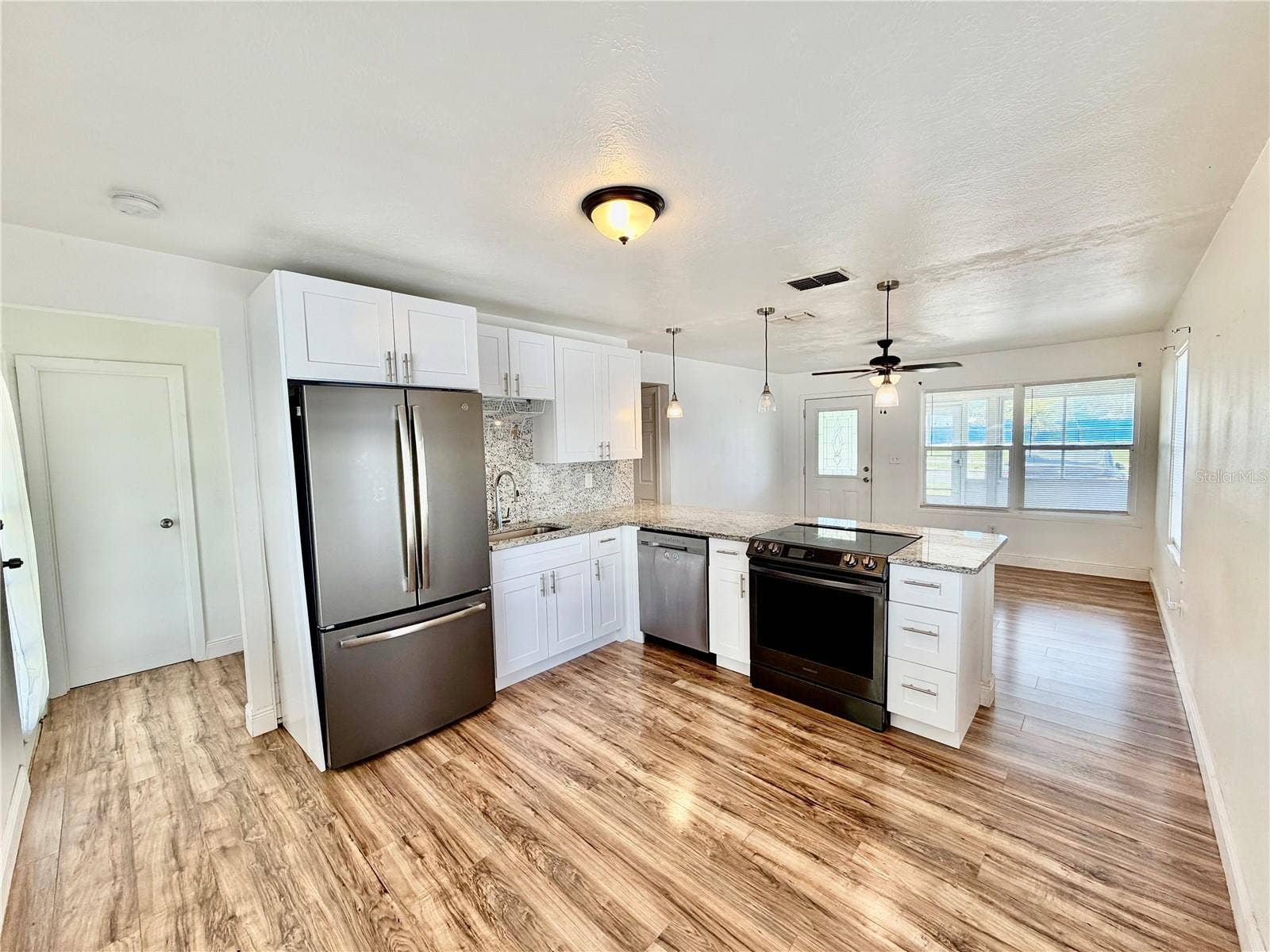 311 W BELLA VISTA STREET, Lakeland, FL 33805 311 W BELLA VISTA STREET, Lakeland, FL 33805