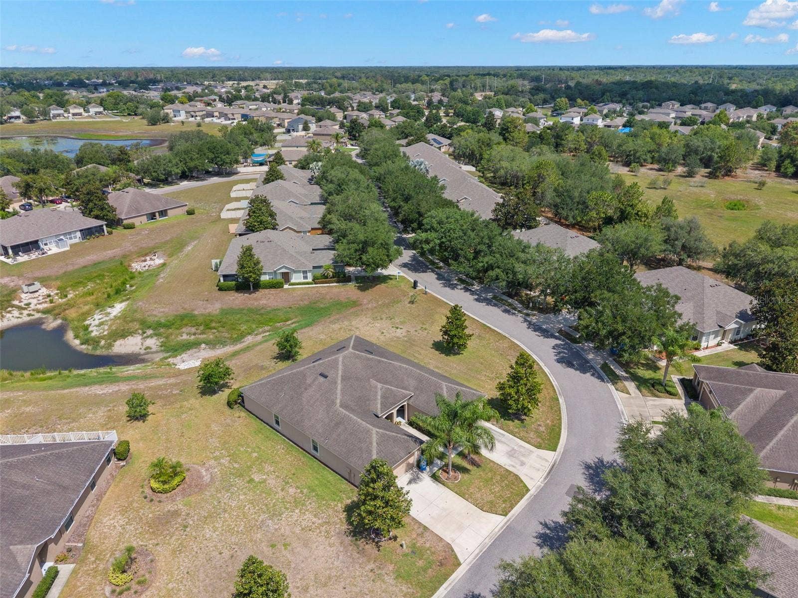 13627 CREST LAKE DRIVE, Hudson, FL 34669 13627 CREST LAKE DRIVE, Hudson, FL 34669