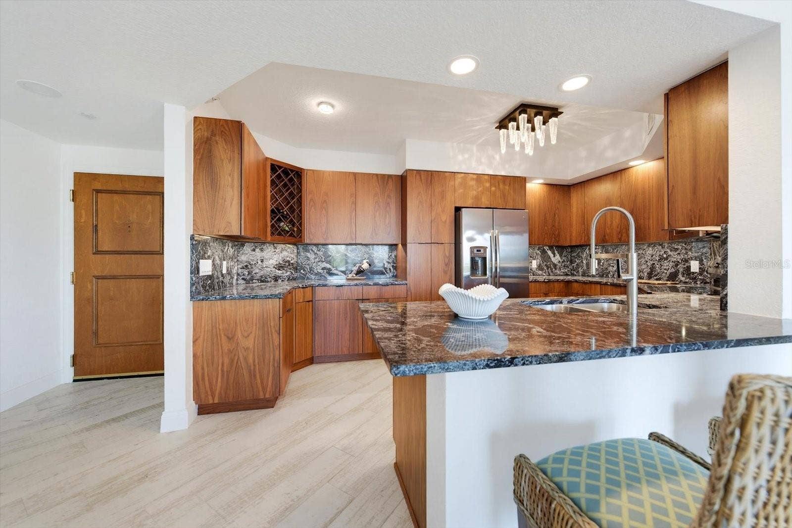 1170 GULF BOULEVARD, #404, Clearwater Beach, FL 33767 The perfect spot to enjoy your cup of coffee, sip a beverage or a casual meal.