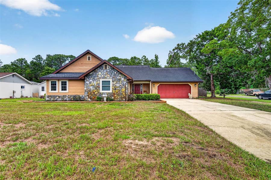 Property photo for 11037 GIFFORD DR, Spring Hill, FL