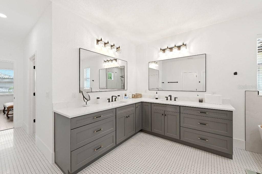 8426 MOREHOUSE DRIVE, Orlando, FL 32836 8426 MOREHOUSE DRIVE, Orlando, FL 32836