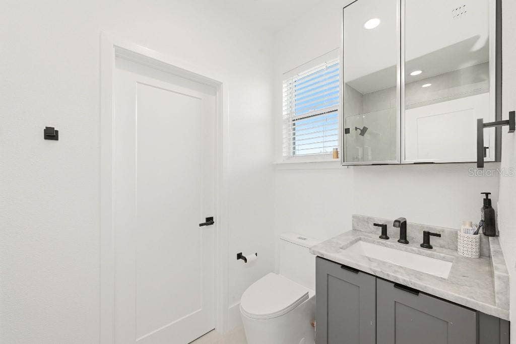8426 MOREHOUSE DRIVE, Orlando, FL 32836 8426 MOREHOUSE DRIVE, Orlando, FL 32836