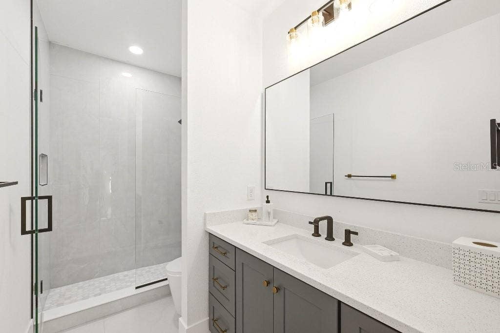 8426 MOREHOUSE DRIVE, Orlando, FL 32836 8426 MOREHOUSE DRIVE, Orlando, FL 32836