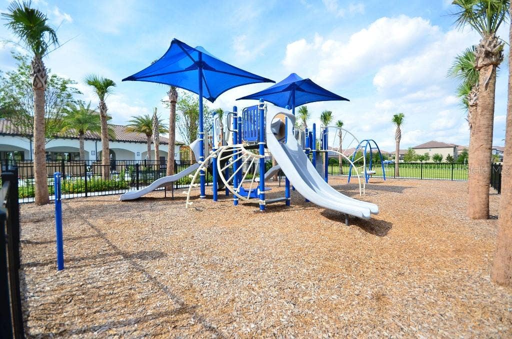 8426 MOREHOUSE DRIVE, Orlando, FL 32836 8426 MOREHOUSE DRIVE, Orlando, FL 32836