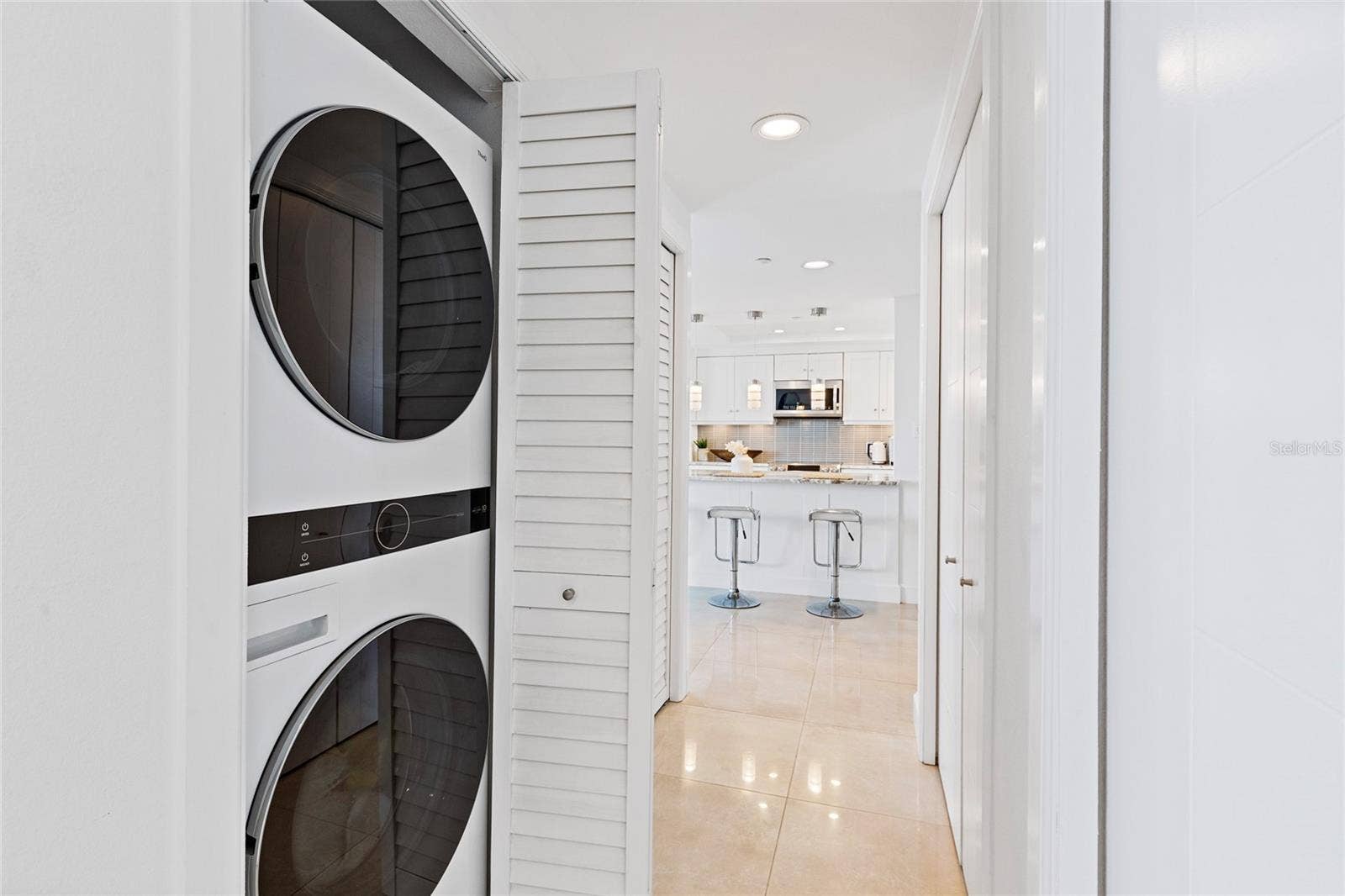 1520 GULF BOULEVARD, #1807, Clearwater Beach, FL 33767