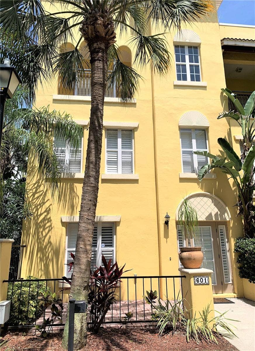 Property photo for 601 CASABELLA CIRCLE, Tampa, FL