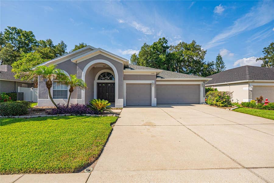 Property photo for 1914 SAMANTHA LANE, Valrico, FL