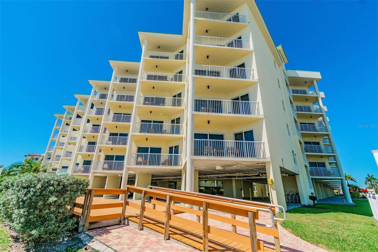 12000 GULF BOULEVARD, #304S, Treasure Island, FL 33706