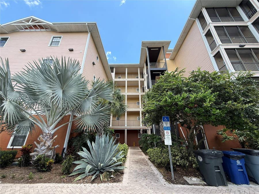 Property photo for 3060 PIRATES RETREAT COURT, #102, Kissimmee, FL