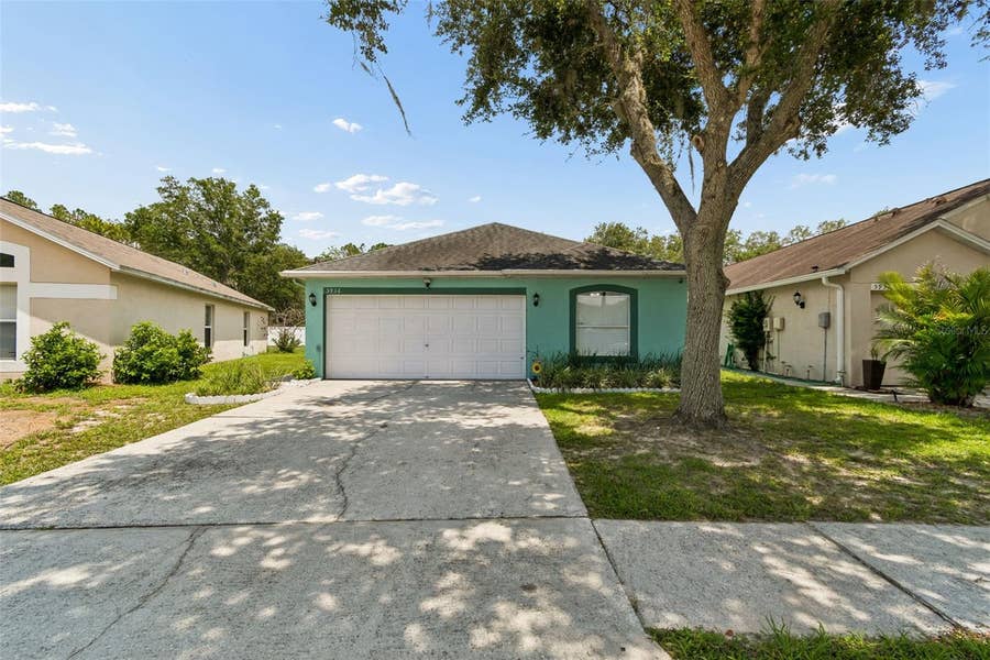 Property photo for 5936 LAKE FRONT DRIVE, Wesley Chapel, FL