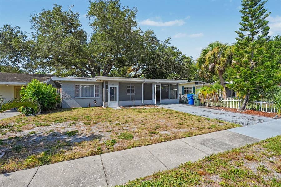 Property photo for 29 6TH AVENUE SE, Largo, FL