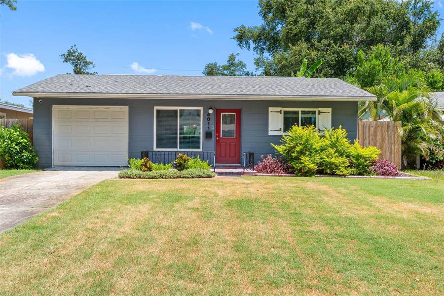 Property photo for 4011 7TH AVENUE N, St Petersburg, FL