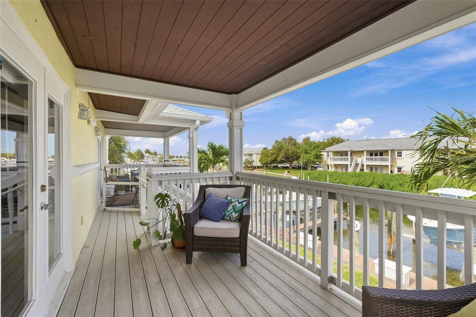 4725 COQUINA KEY DRIVE SE, #D, St Petersburg, FL 33705 4725 COQUINA KEY DRIVE SE, #D, St Petersburg, FL 33705