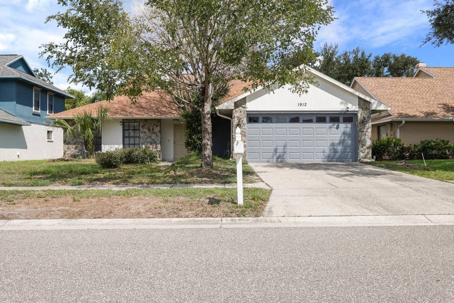 Property photo for 1912 FIRETHORN COURT, Brandon, FL
