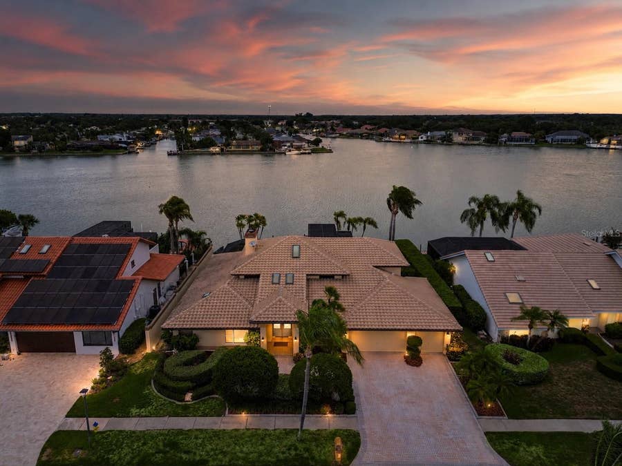 Property photo for 9815 BAY ISLAND DRIVE, Tampa, FL