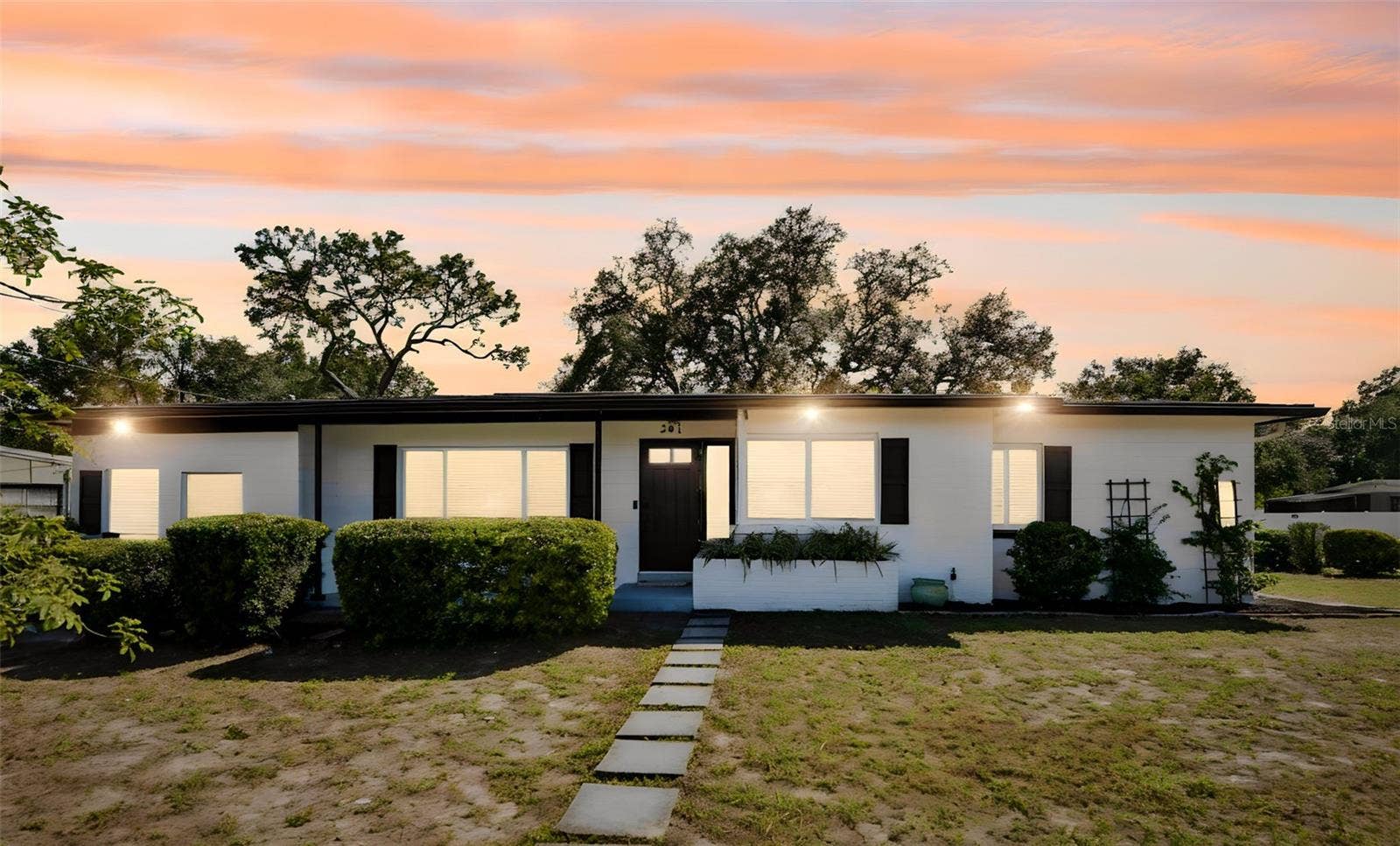 201 REDWOOD AVENUE, Tampa, FL 33617