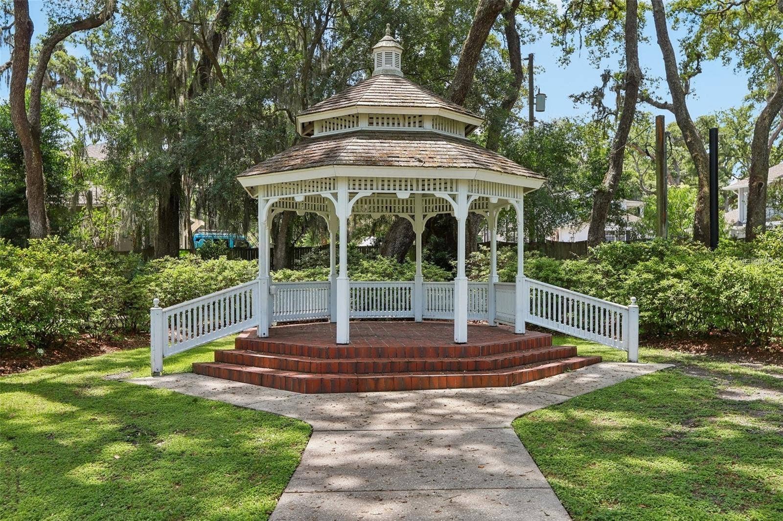 201 REDWOOD AVENUE, Tampa, FL 33617