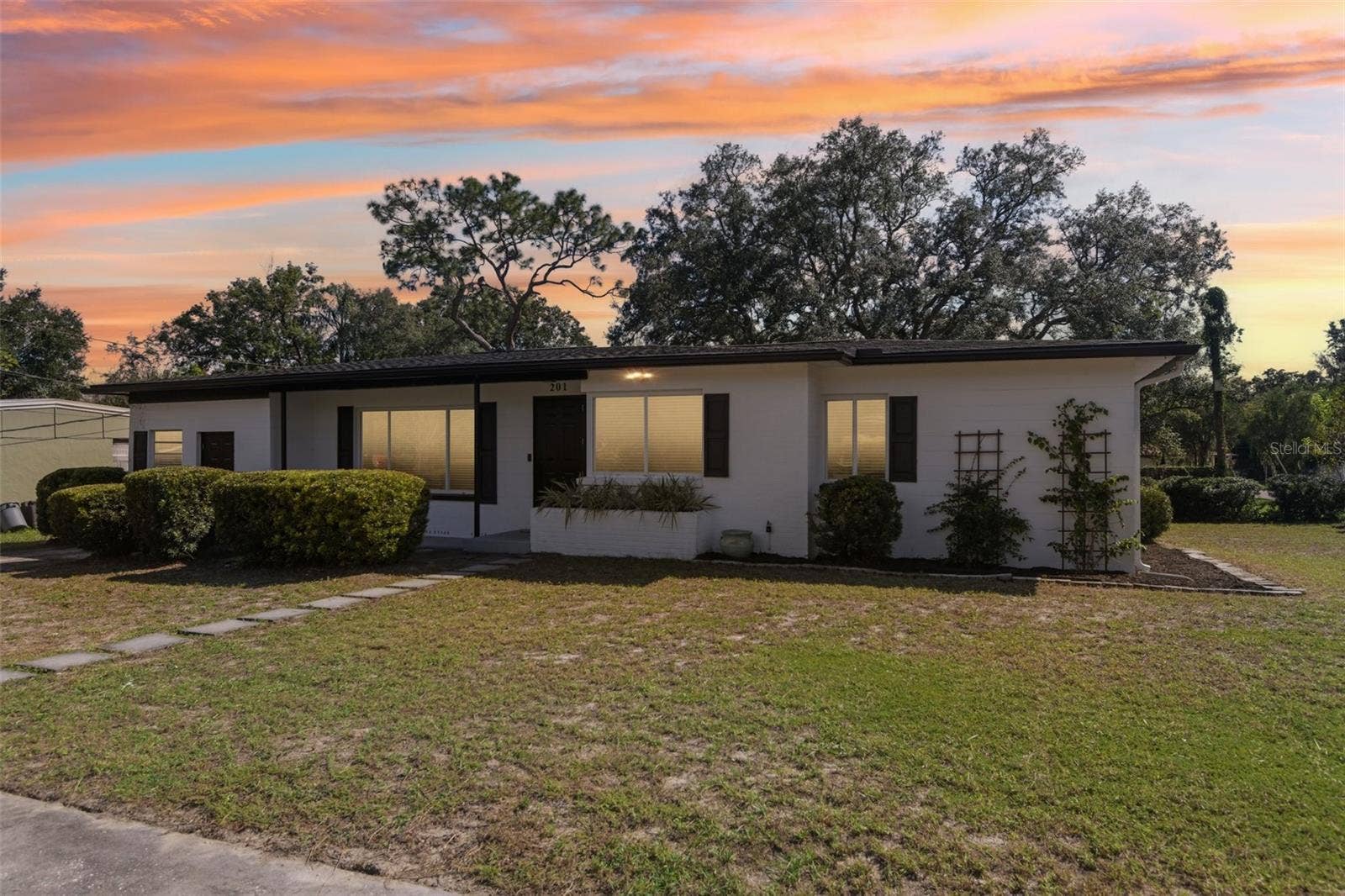 201 REDWOOD AVENUE, Tampa, FL 33617