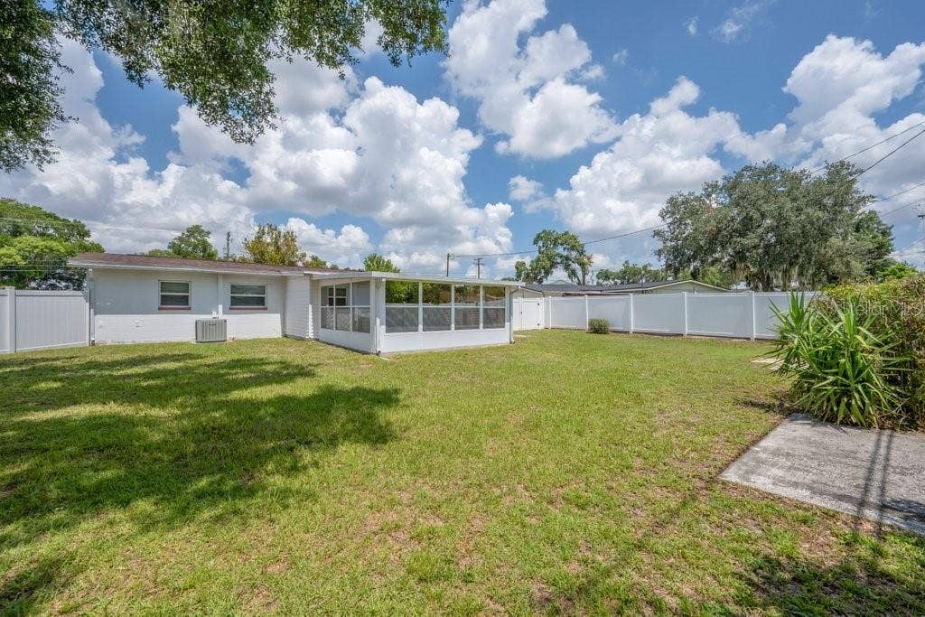 1105 N PARSONS AVENUE, Brandon, FL 33510 1105 N PARSONS AVENUE, Brandon, FL 33510