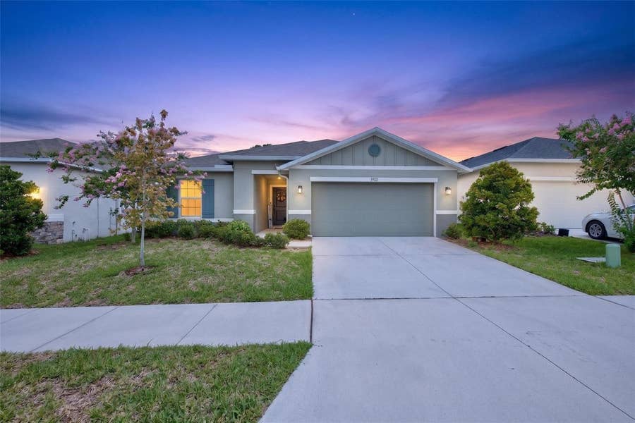 Property photo for 9972 MESIC WOODS AVENUE, Seffner, FL