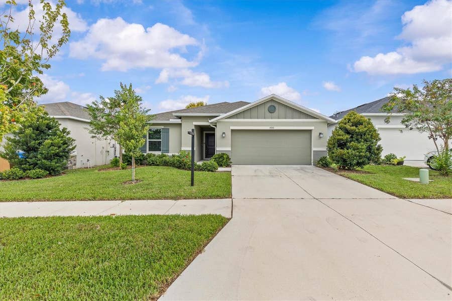 Property photo for 9972 MESIC WOODS AVENUE, Seffner, FL