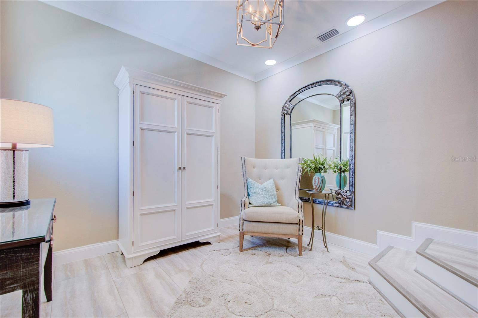 7600 SUN ISLAND DRIVE S, #804, South Pasadena, FL 33707 foyer