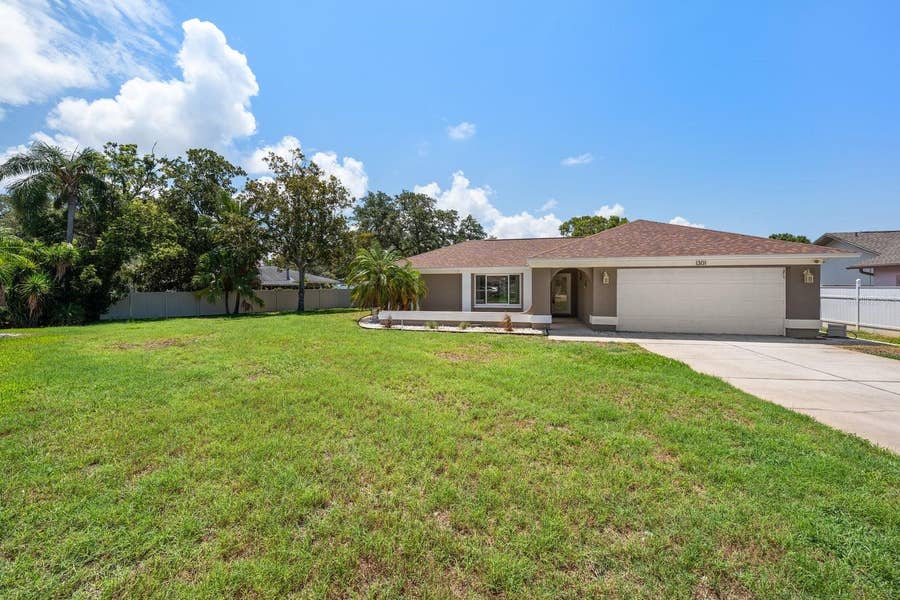Property photo for 1301 LILY COURT, Tarpon Springs, FL