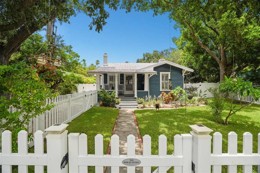 Property photo for 636 WILKIE STREET, Dunedin, FL