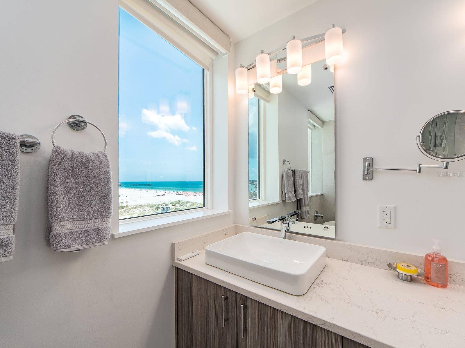 15 AVALON STREET, #701, Clearwater Beach, FL 33767 15 AVALON STREET, #701, Clearwater Beach, FL 33767