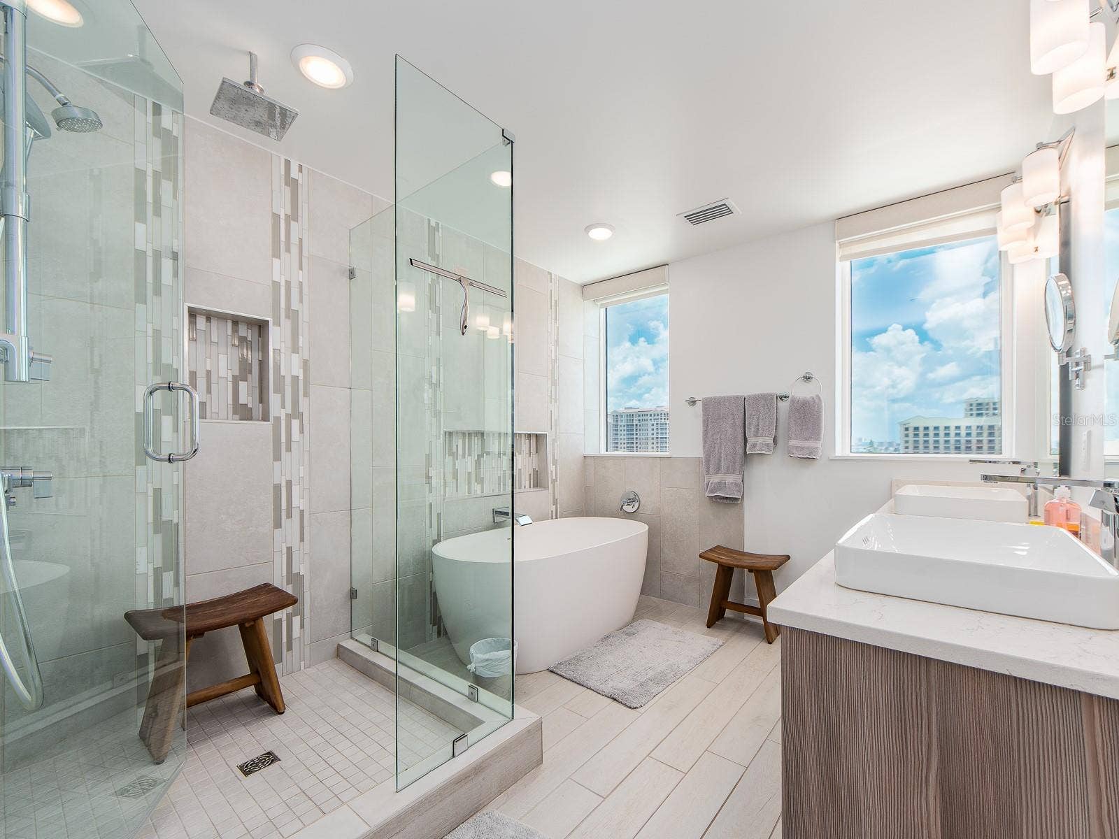 15 AVALON STREET, #701, Clearwater Beach, FL 33767 15 AVALON STREET, #701, Clearwater Beach, FL 33767