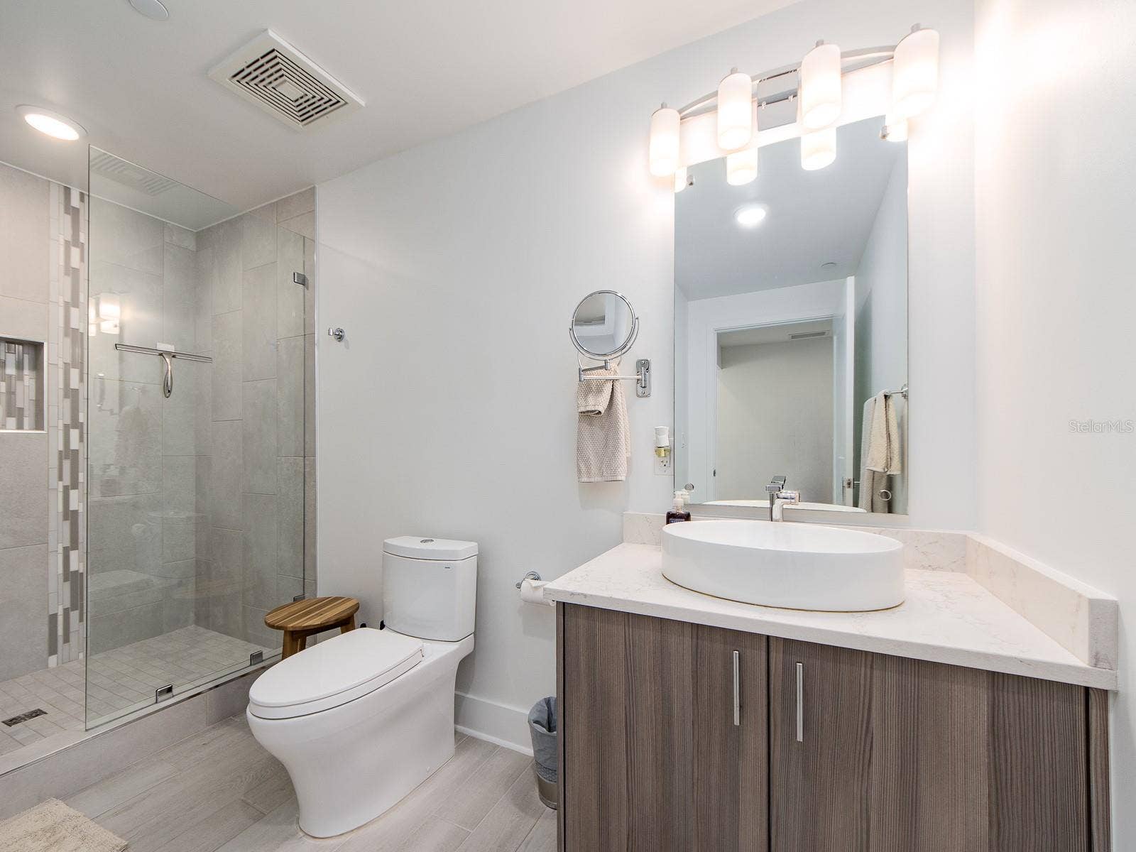 15 AVALON STREET, #701, Clearwater Beach, FL 33767 15 AVALON STREET, #701, Clearwater Beach, FL 33767