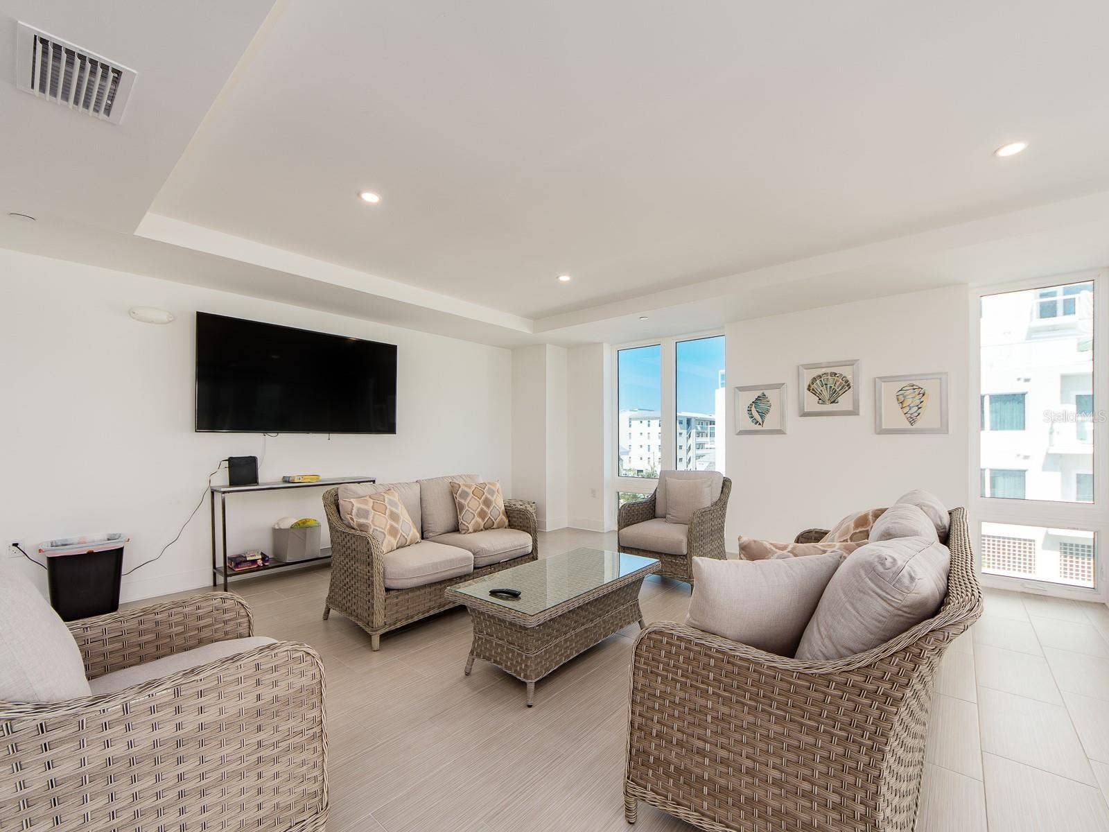 15 AVALON STREET, #701, Clearwater Beach, FL 33767 15 AVALON STREET, #701, Clearwater Beach, FL 33767