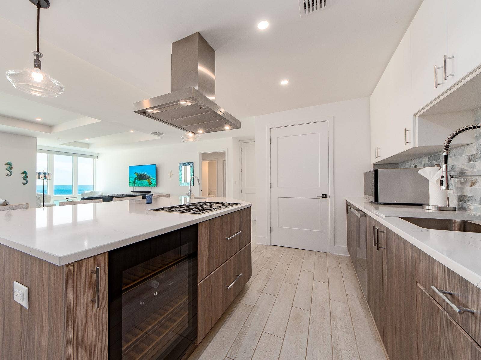 15 AVALON STREET, #701, Clearwater Beach, FL 33767 15 AVALON STREET, #701, Clearwater Beach, FL 33767