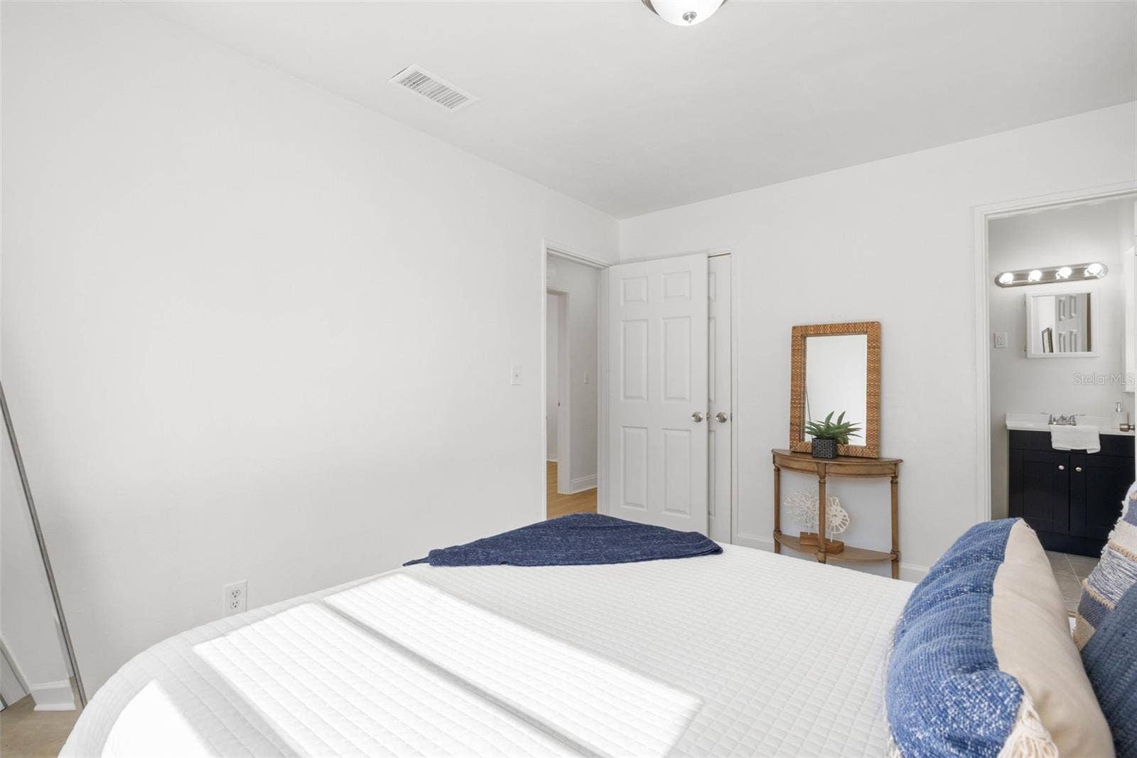 3816 W PAXTON AVENUE, Tampa, FL 33611 3816 W PAXTON AVENUE, Tampa, FL 33611