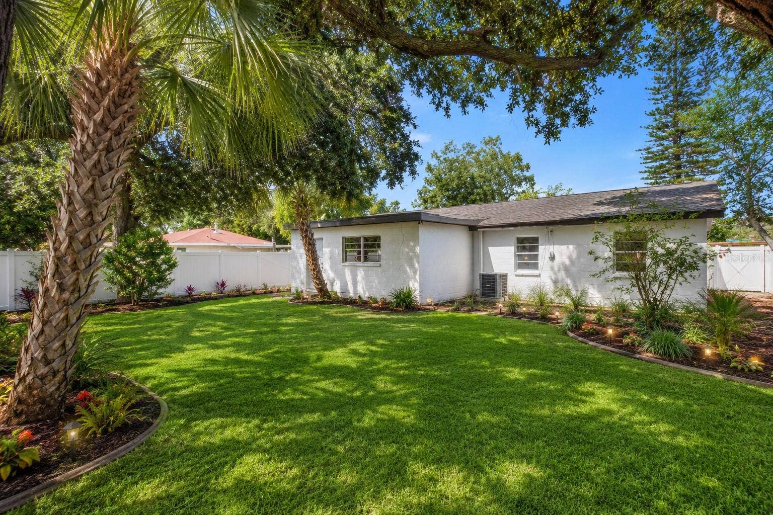 3816 W PAXTON AVENUE, Tampa, FL 33611 Back Virtually landscaped