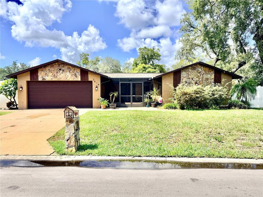 Property photo for 7616 LAUREL OAK COURT, Port Richey, FL