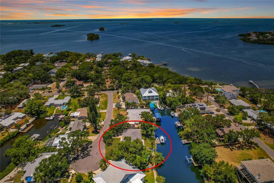 Property photo for 404 LAUREL LANE, Palm Harbor, FL