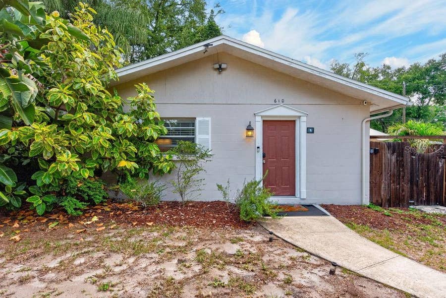 Property photo for 610 1ST AVENUE NE, Largo, FL