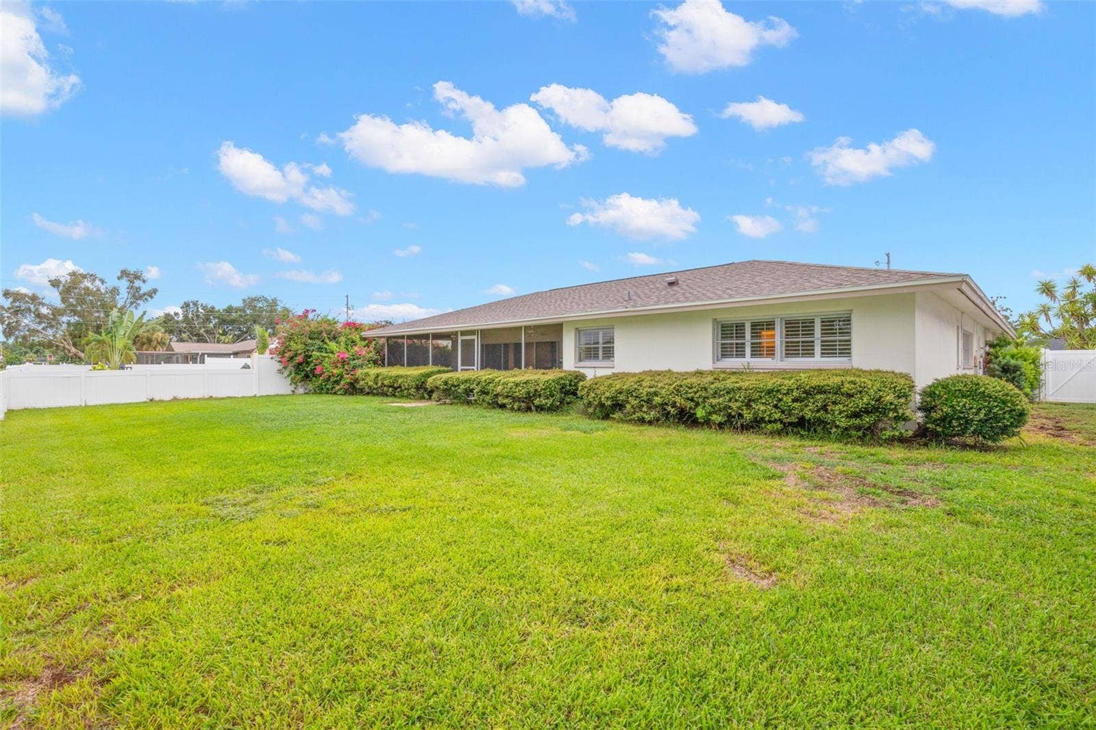 Fully fenced backyard, plenty of room for pool