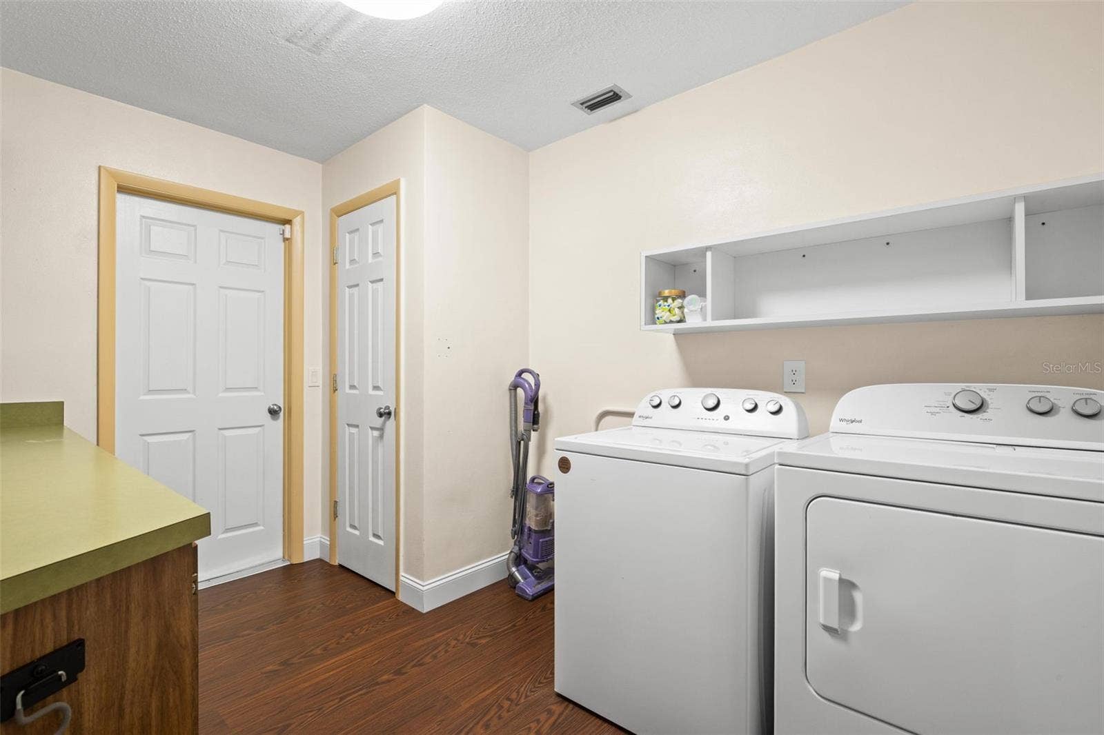 Indoor laundry room