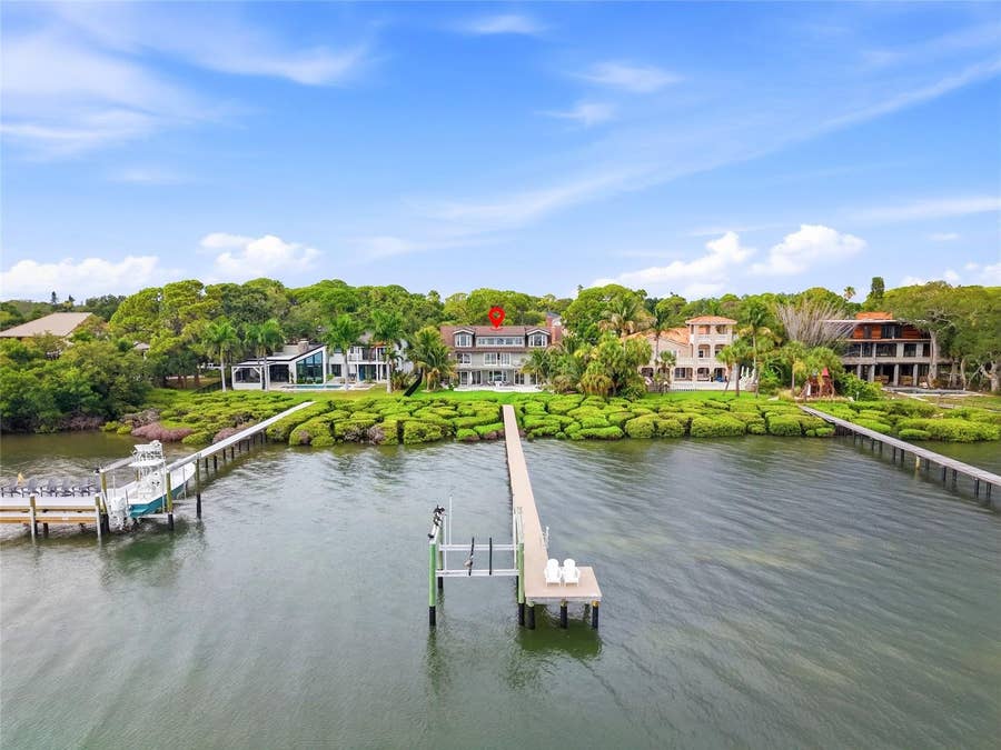 Property photo for 1200 FRIENDLY WAY S, St Petersburg, FL
