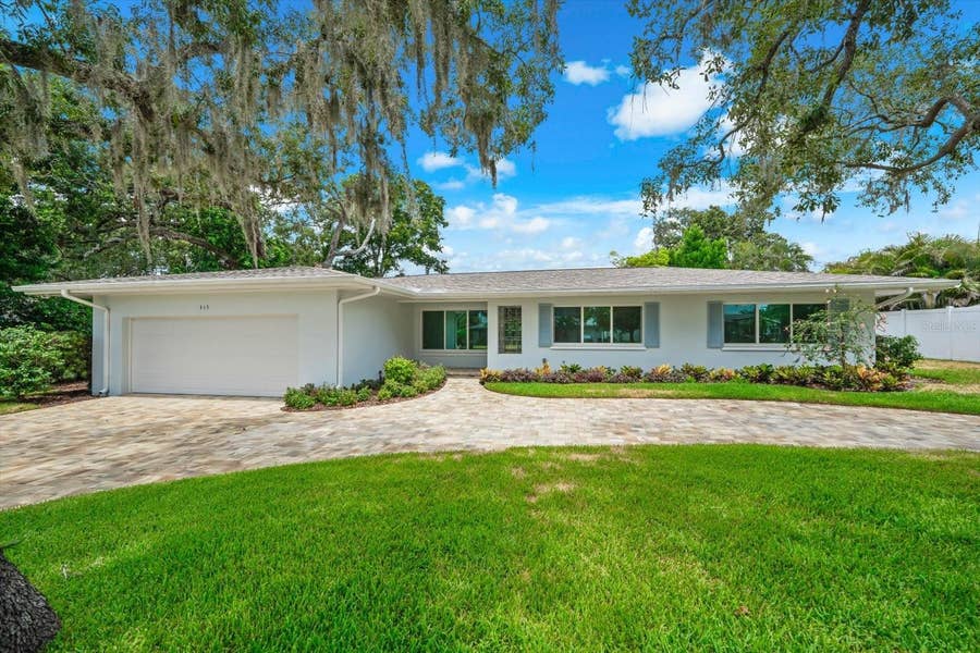 Property photo for 315 ORANGEWOOD LANE, Largo, FL